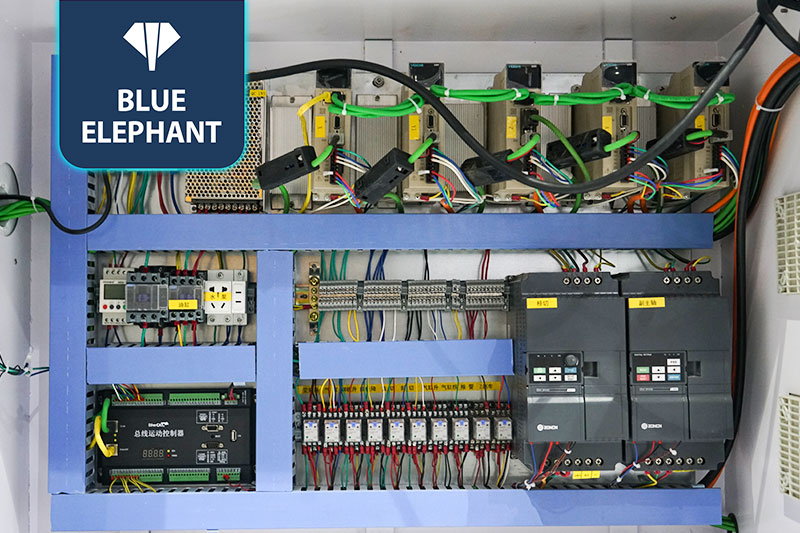 4+1 數(shù)控橋切鋸