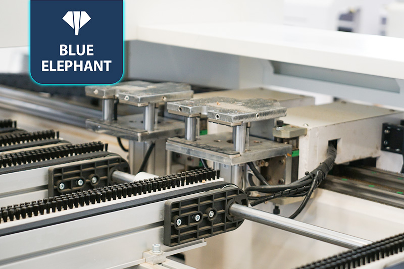 六面鉆帶回轉(zhuǎn)線