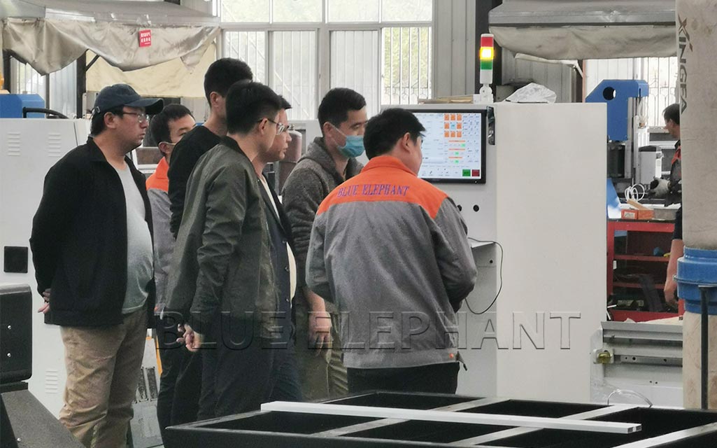 山東威?？蛻舻綇S考察直排加工中心