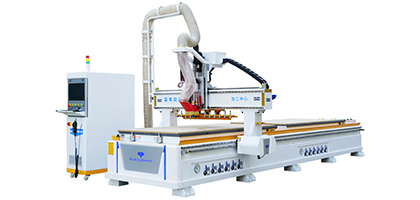 家具定制廠選擇全自動木工開料機的原因是什么？